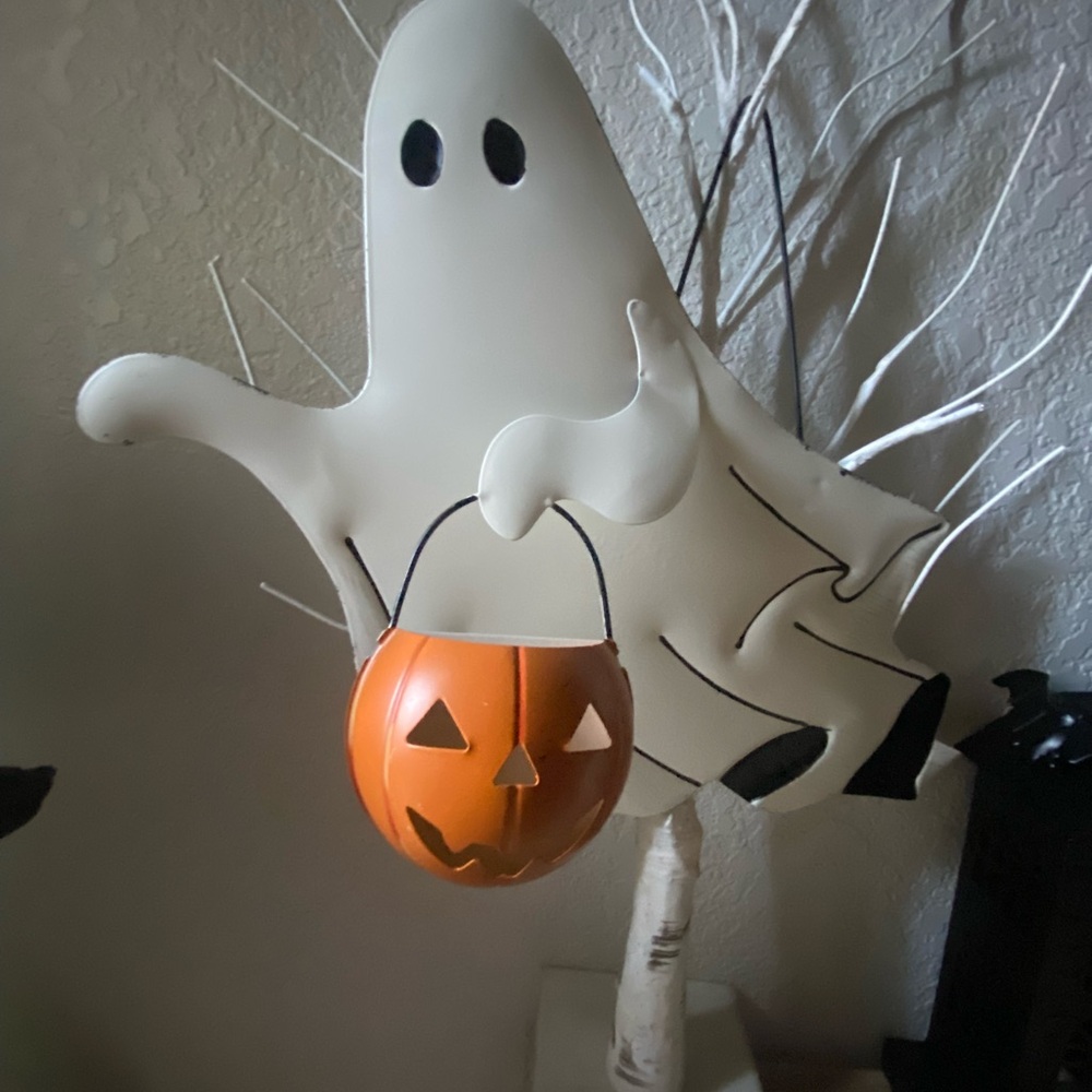 Halloween Ghost Decoration with Pumpkin Basket